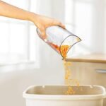 Black & Decker 400w 65mm juice extractor xl feeding chute 1.3l large pulp container, 350ml collector, stainless steel filter, for juicing fruits&vegetables easily je400-b5 2 years warranty Buy Online at Best Price in UAE - Amazon.ae - Image 2