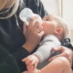 Tommee Tippee Complete Feeding Set, Electric Steam Steriliser with Insulated Bottle Bag, Newborn Self-Sterilising Baby Bottles and Easiwarm Bottle Warmer, Black - Image 4