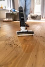 Karcher FCV 3 Wireless 3-in-1 Wet & Dry Vacuum cleaner with 3 Cleaning Modes, Drying, Wet and Power Modes, Battery Life: Approx. 30 Minutes, 800ml Fresh Water Tank Capacity For Hard Floors & Carpet - Image 4