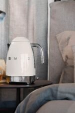 Smeg Kettle (KLF04CREU), Beige - Image 4